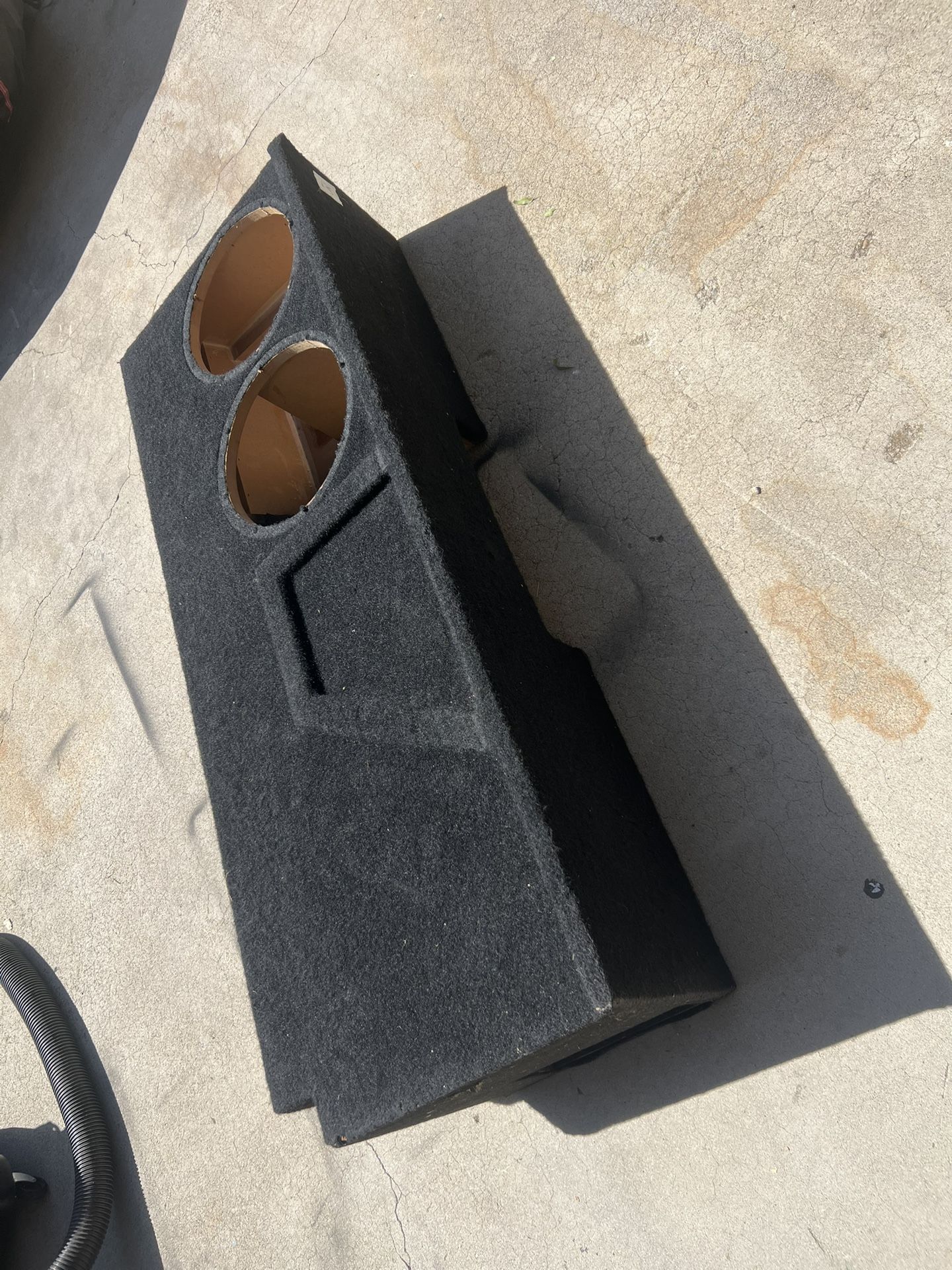 ($150 firm) 1999 to 06 Chevy Extended cab 2/12s sub box custom built