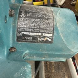 Makita Skilllsaw 71/4  $40