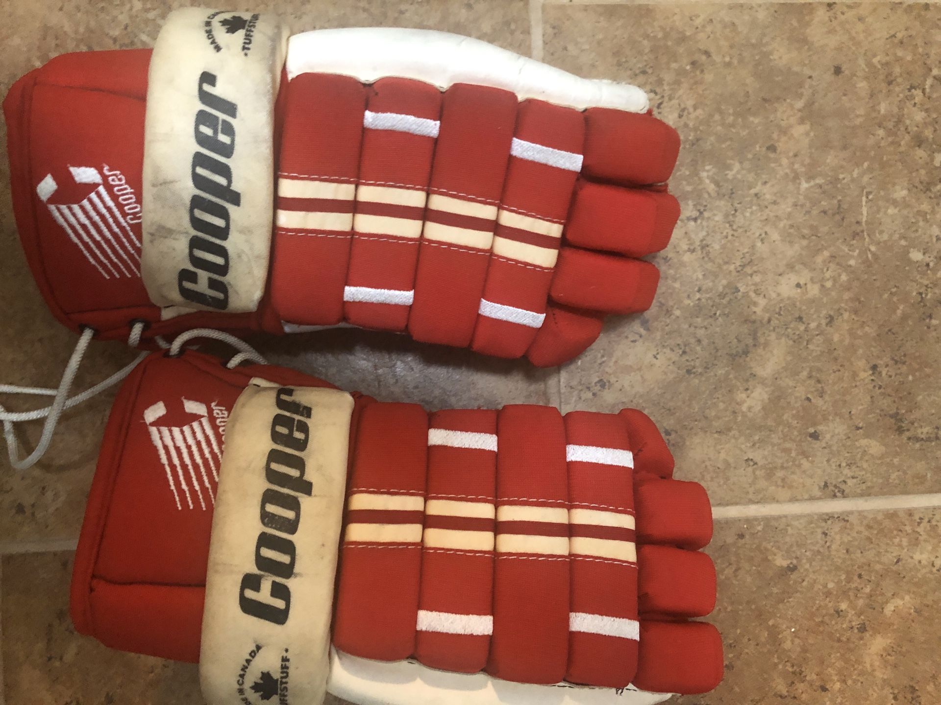 Vintage cooper hockey gloves - Red