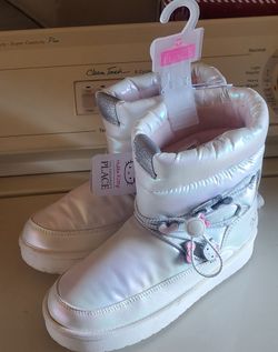 NEW Hello Kitty Boots