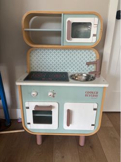 Pottery Barn Vintage style kids kitchen and reverse washer