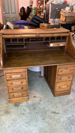 Roll top desk