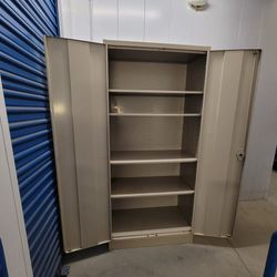 Metal Storage Cabinet With Key With Adjustable Shelves 