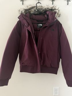 Women’s NorthFace Hooded Puffer