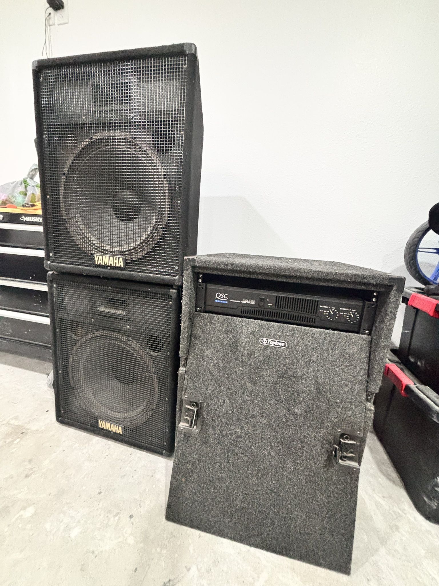 Yamaha SV 15 Speakers / Two Ch. Pro Amp