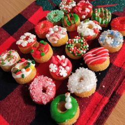 Micro Mini Sugar Cubes In Form Of Donuts 