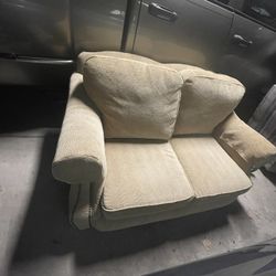 bradington young loveseat 