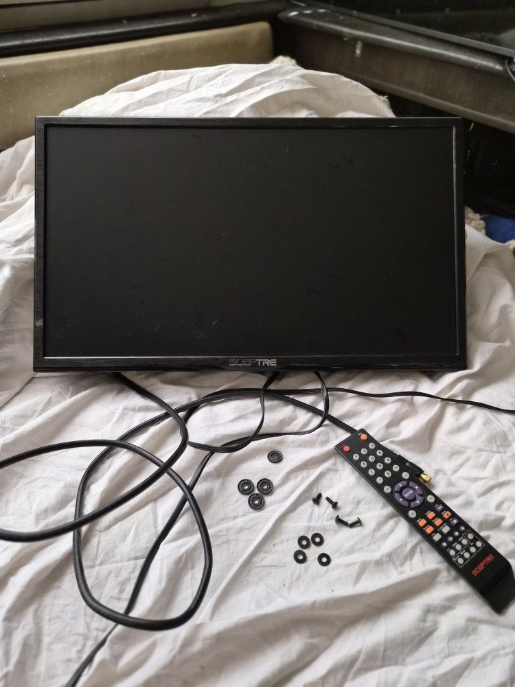 SCEPTRE TV & Wall Mount Included
