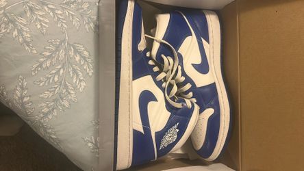 Jordan Woman 10 1/2 Mens 9.0