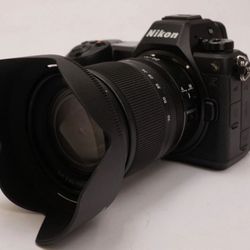 Nikon Z6III FX Mirrorless camera w/Z 24-70mm 