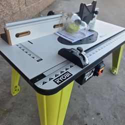 RYOBI CORDED ROUTER TABLE NEW