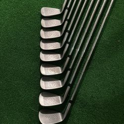 Golfsmith Tour Model IV Golf Clubs Irons