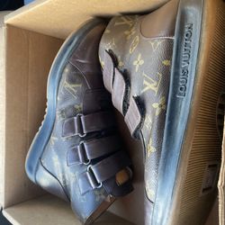 LV Woman’s Boots Size 9 Used Perfect Condition 