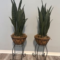 Set Of 2 Artificial Plants With Stands