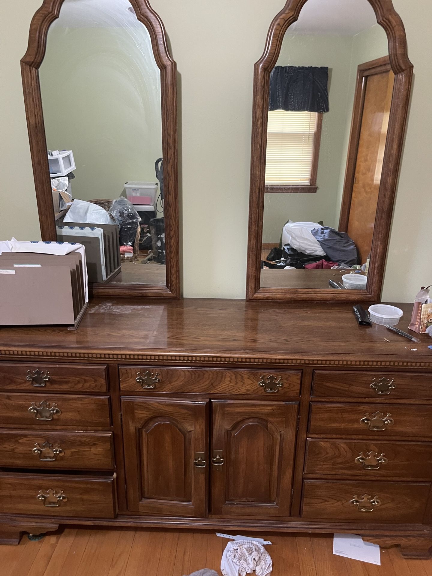 Dresser With mirror