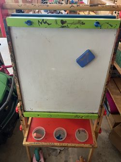 Hape easel