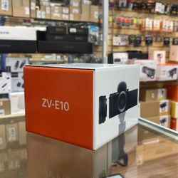 Sony ZV-E10 With 16-50mm