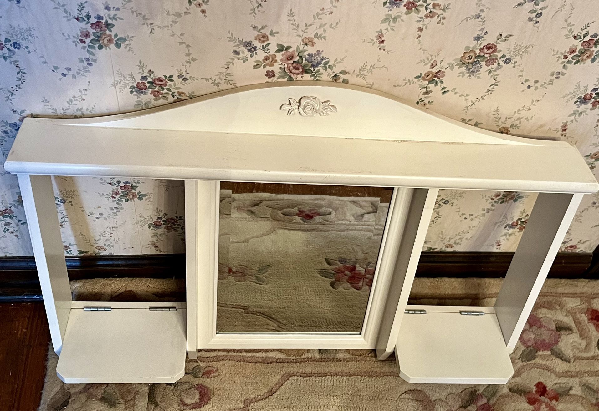 VTG WHITE 25”x17.5 WALL 2 SHELF BEVELED MIRROR 4 HOOKS ROSE DESIGN