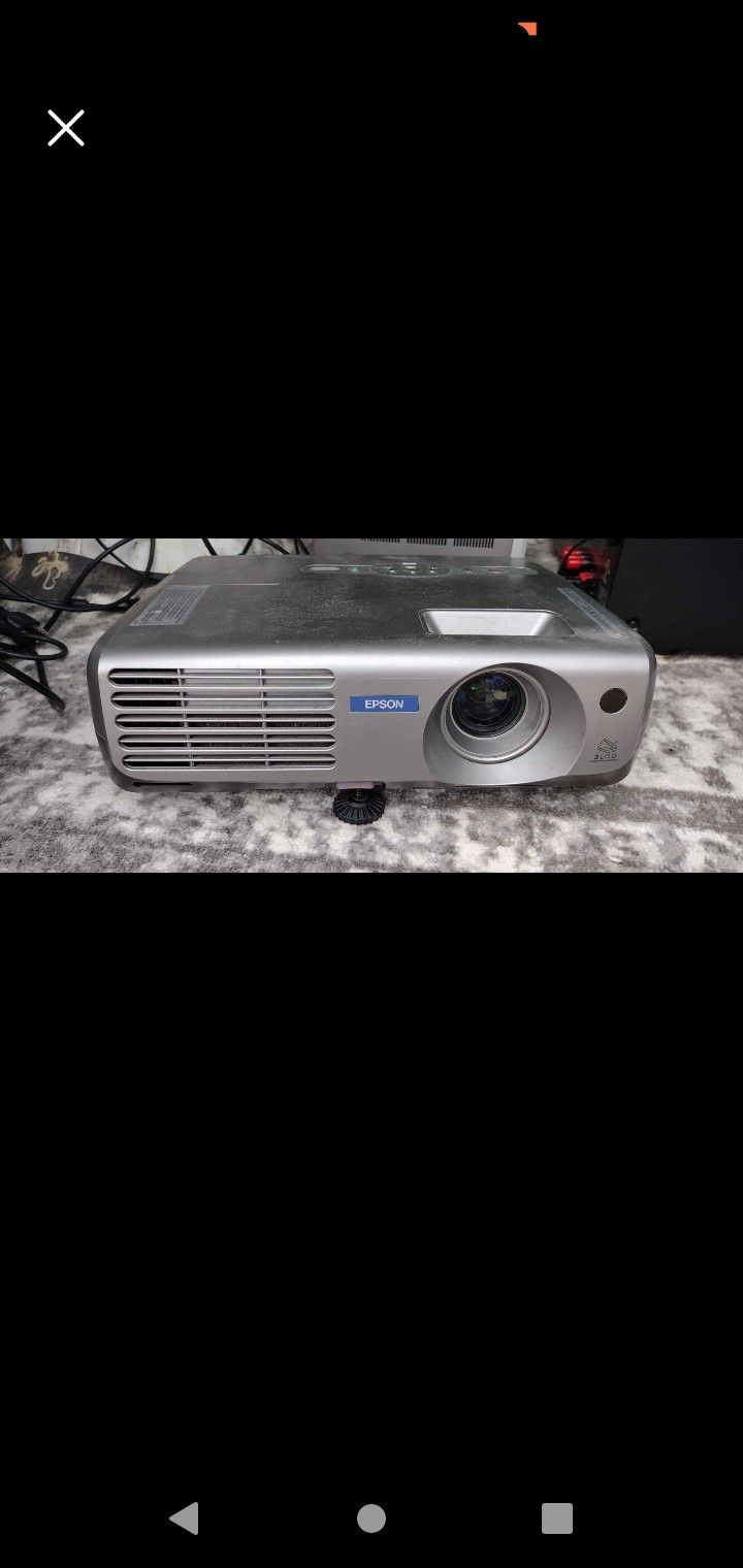 PROJECTOR