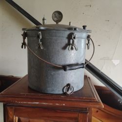 Antique Pressure Cooker 100 Obo