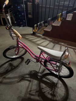 SCHWINN STING-RAY FAIR LADY SIZE 20