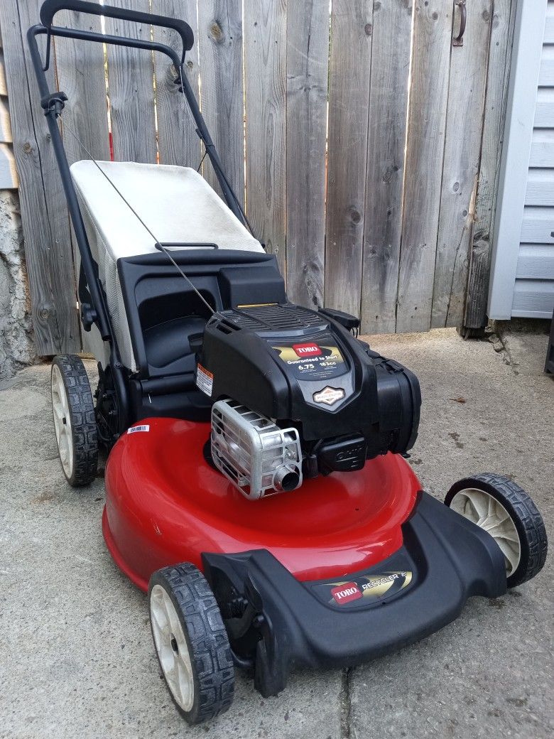 Toro 21" Inch Recycler Push Lawnmower With Bag And High Wheels