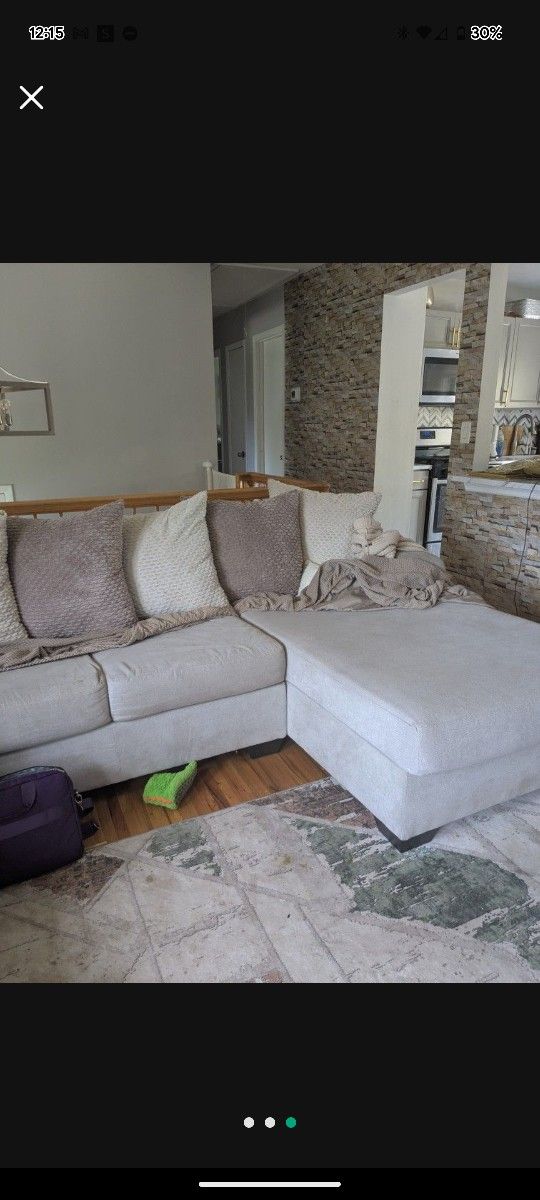 $175...Sectional -BEST OFFER PRICE NEGOTIABLE