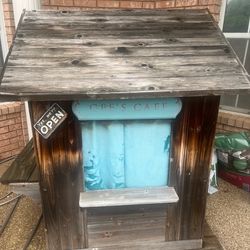 FREE — FREE- children’s play house
