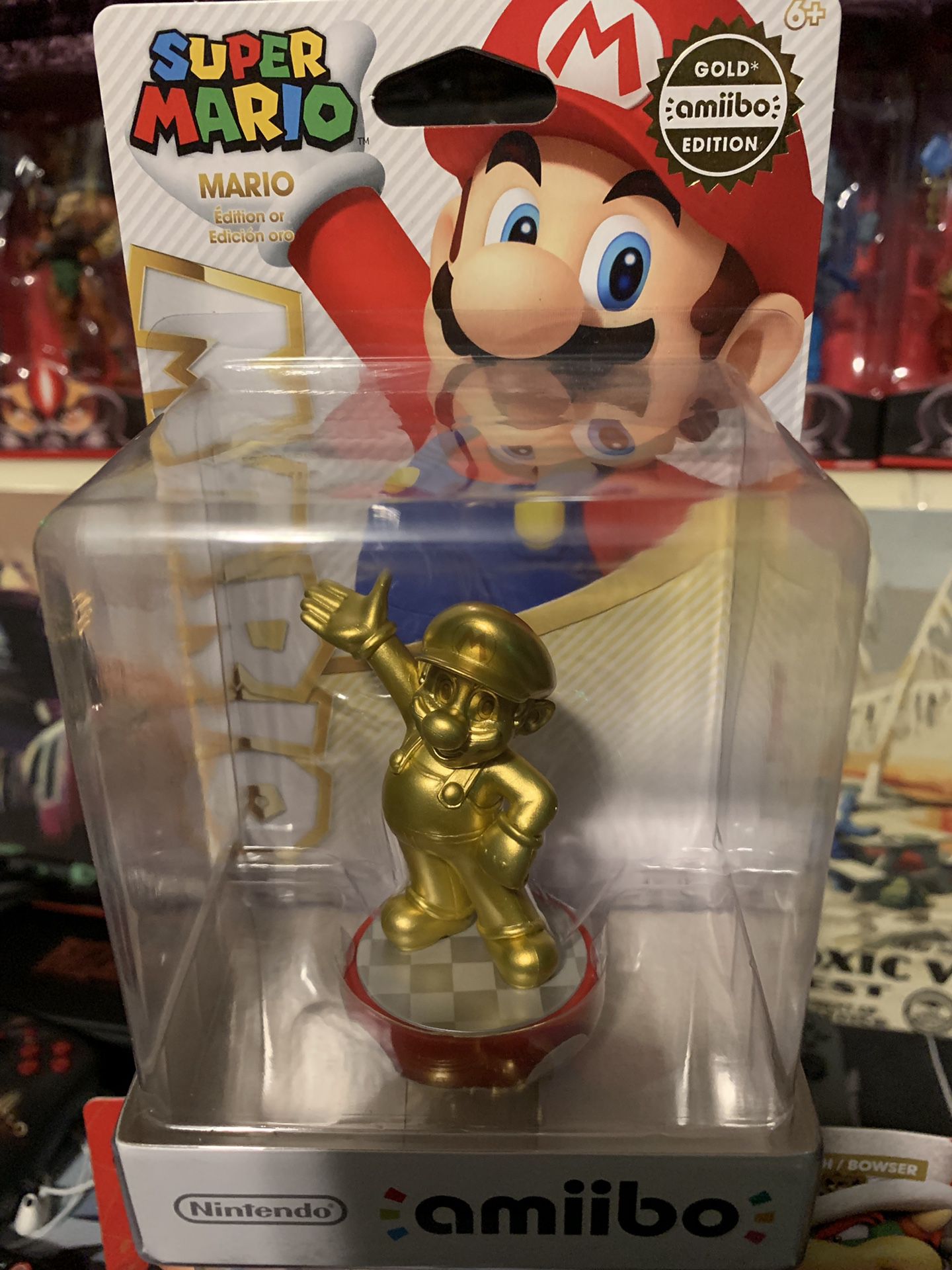 Wiisdom: Super Mario Odyssey Collector's Edition Strategy Guide and amiibo