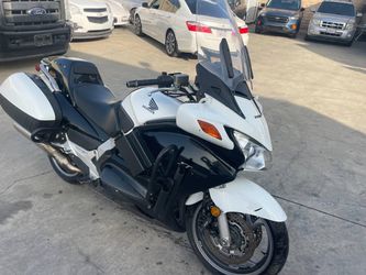 2014 Honda ST1300PA