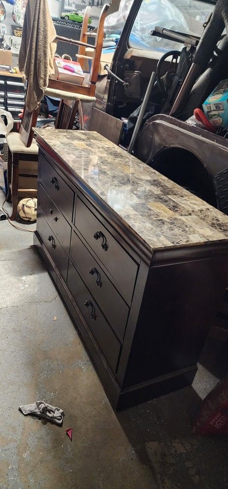 Drawer Dresser