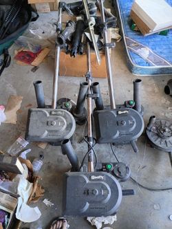 3 Scotty electric outrigger and 2  manual