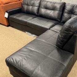 Stylish Nice Cozy Sectional!