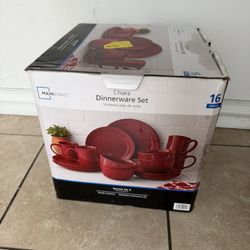 New In box Dinnerware Set