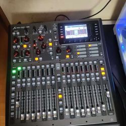 BEHRINGER-X32