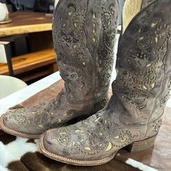 Woman’s western leather boots grey brown color. “Cavenders” semi new worn 2xs size 8 1/2 $100