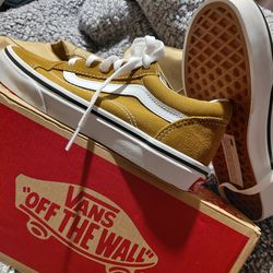VANS-Brand new, golden brown Size 3.0 Kids