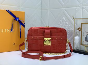 Red Purse