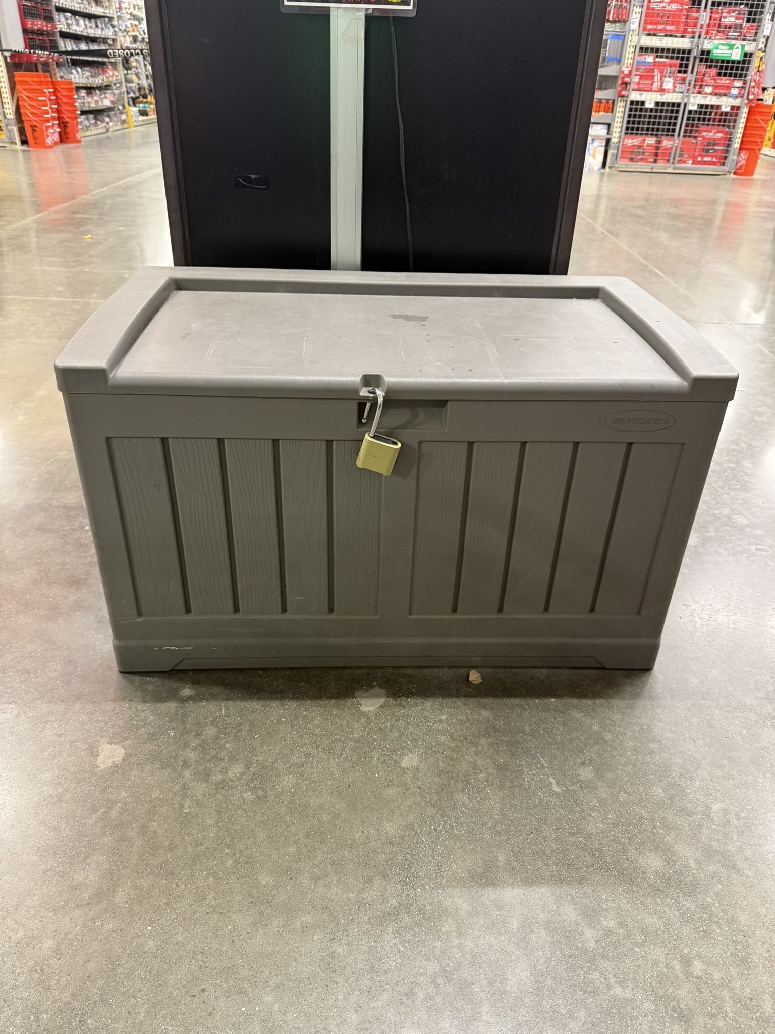 Suncast 50 Gal. Plastic Deck Box