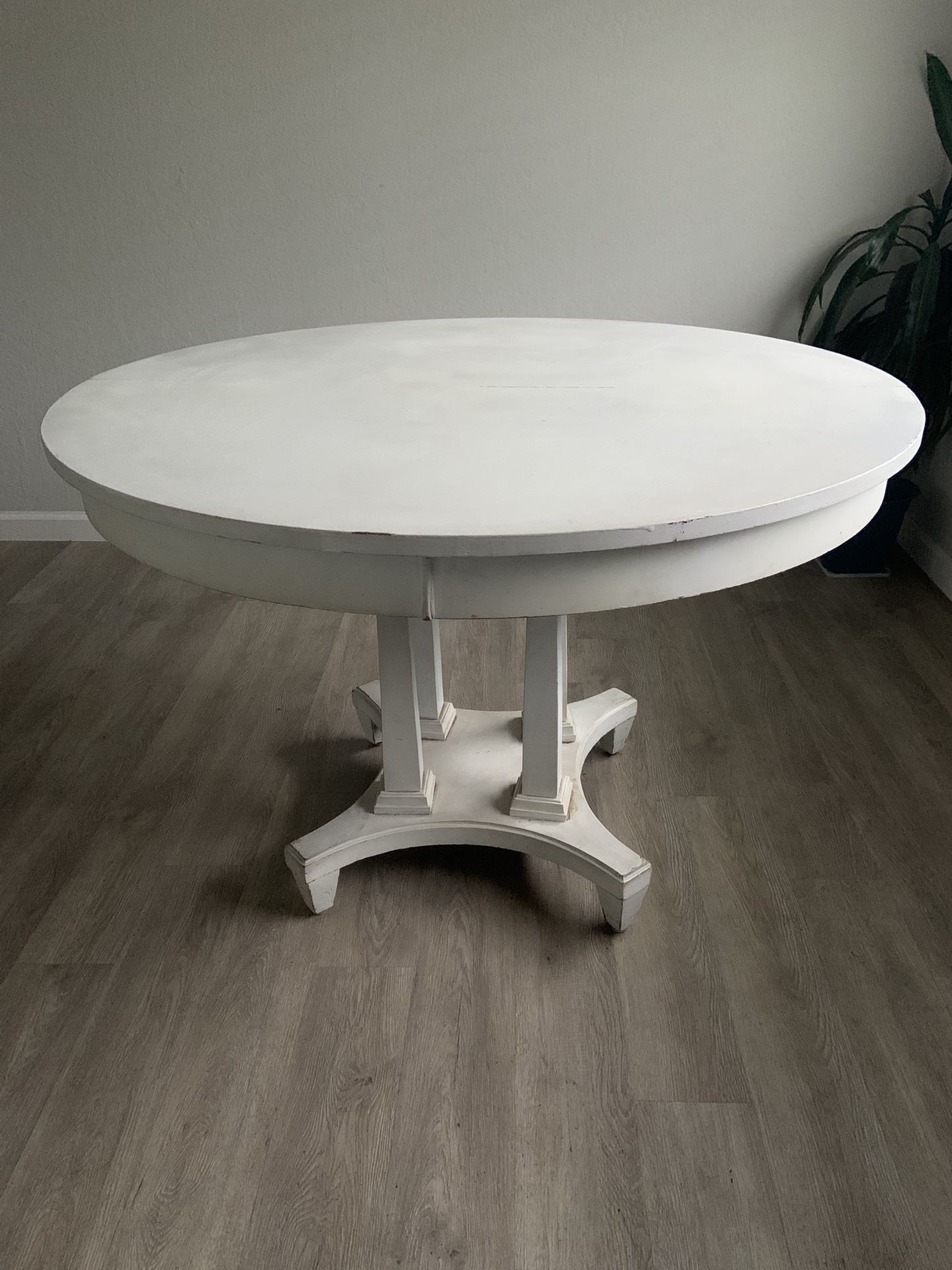 Round White Table 