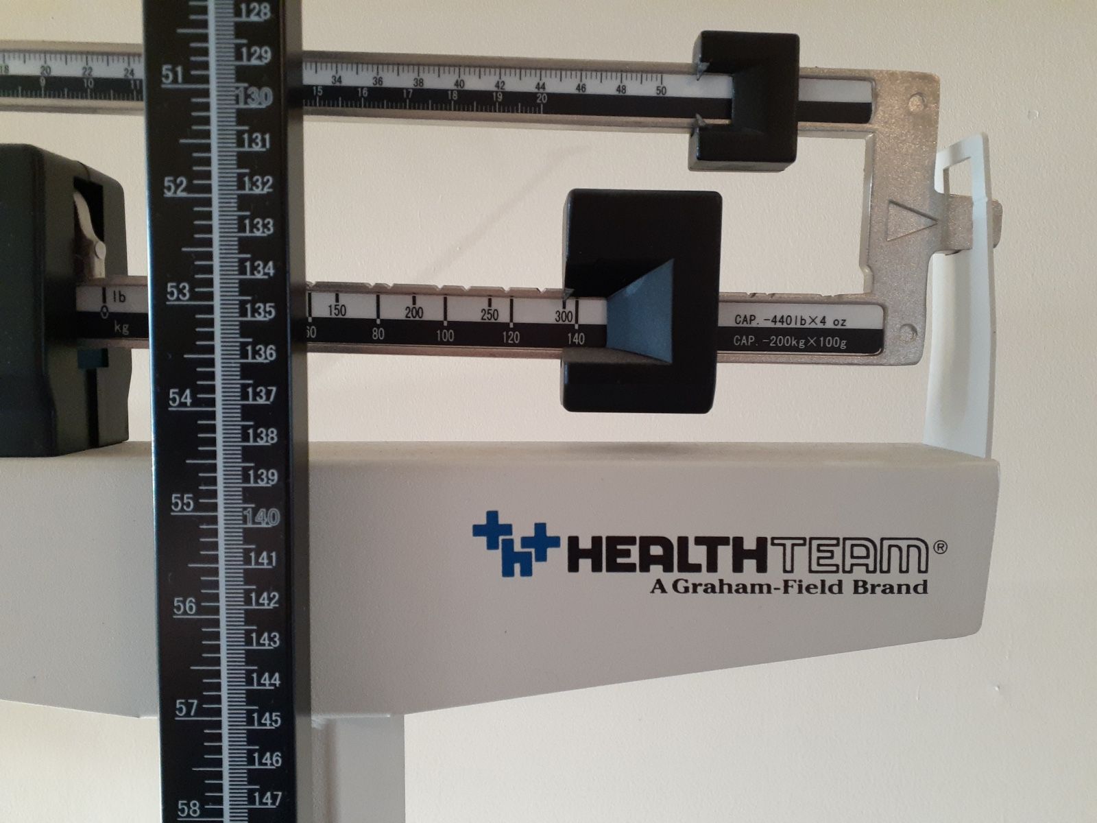 KoreHealth KoreScale Gen 2 Black Digital Smart Scale Body Weight Scale for  Sale in Cypress, TX - OfferUp