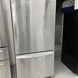 Whirlpool Bottom Freezer Refrigerator 💲3️⃣5️⃣0️⃣