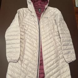 Mountain hardwear Size Medium Women’s Down Coat