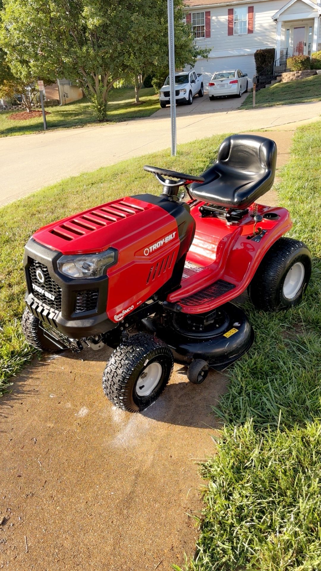 Troy Built Bronco Lawn Tractor