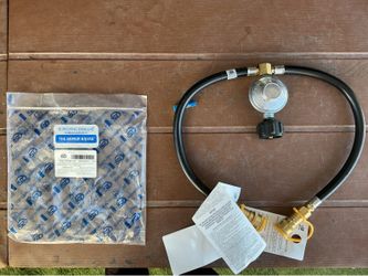 Split Hose Propane Regulator with 2 Quick Disconnects – 15"