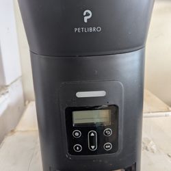 Automatic Pet Feeder