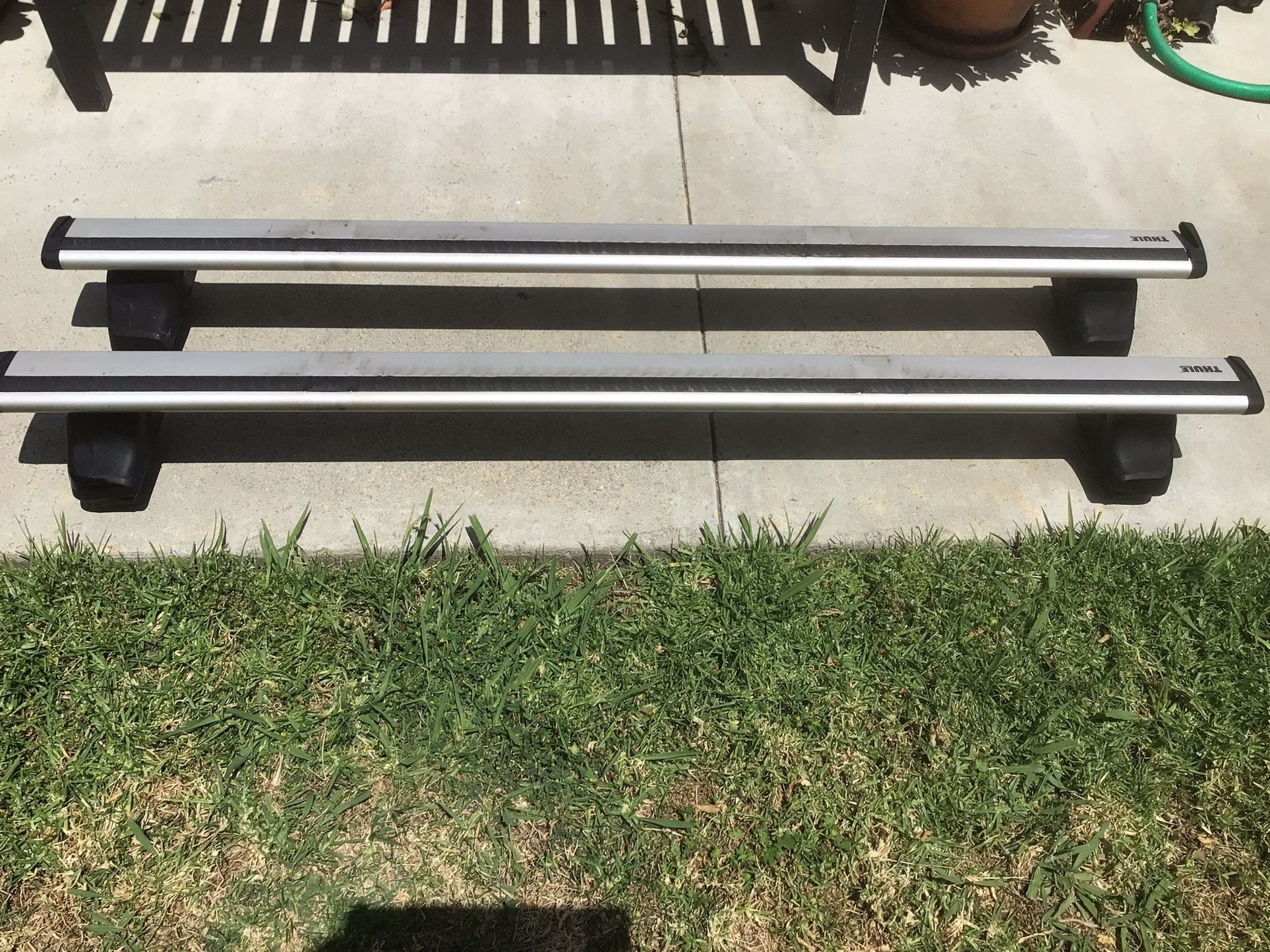 Thule Roof Racks ~ Rapid Traverse Towers w/ 53” Aero Blades