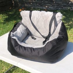 NEW Small Pet Comfortable Car Seat