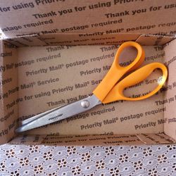 Fiskars Pinking Shears 8"
