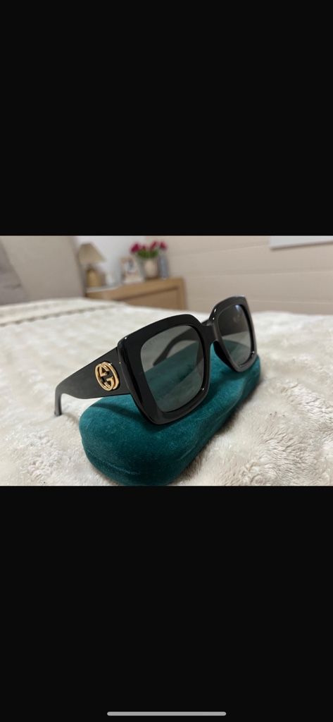 I'm selling beautiful new Gucci glasses
